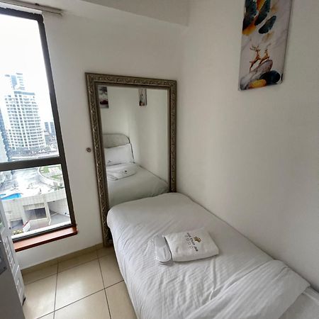ホテル Four Stars Dubai Marina Jbr エクステリア 写真