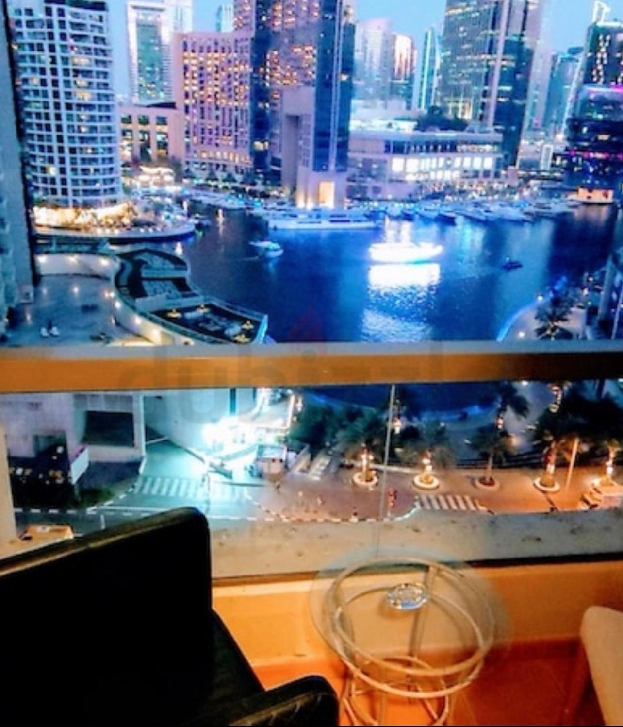 ホテル Four Stars Dubai Marina Jbr エクステリア 写真