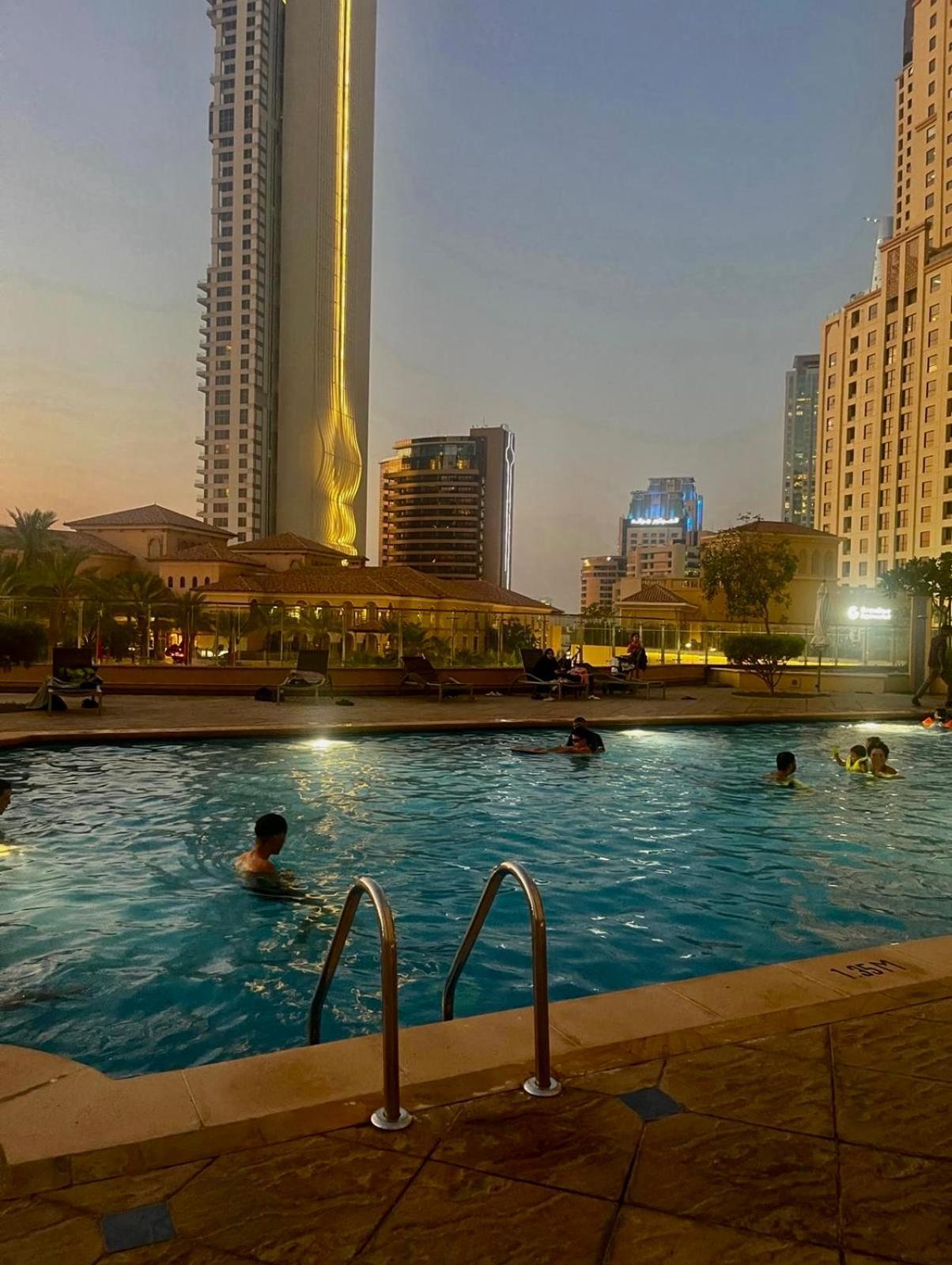 ホテル Four Stars Dubai Marina Jbr エクステリア 写真