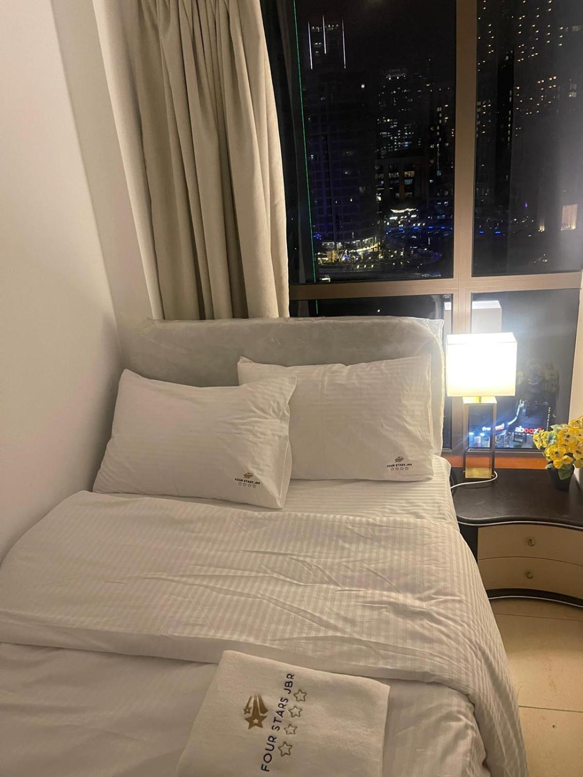 ホテル Four Stars Dubai Marina Jbr エクステリア 写真