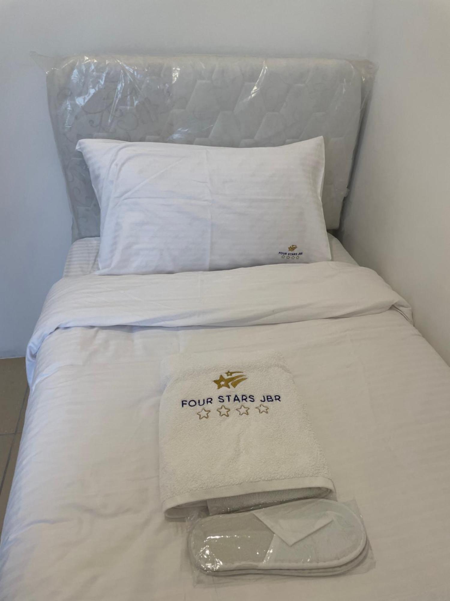 ホテル Four Stars Dubai Marina Jbr エクステリア 写真