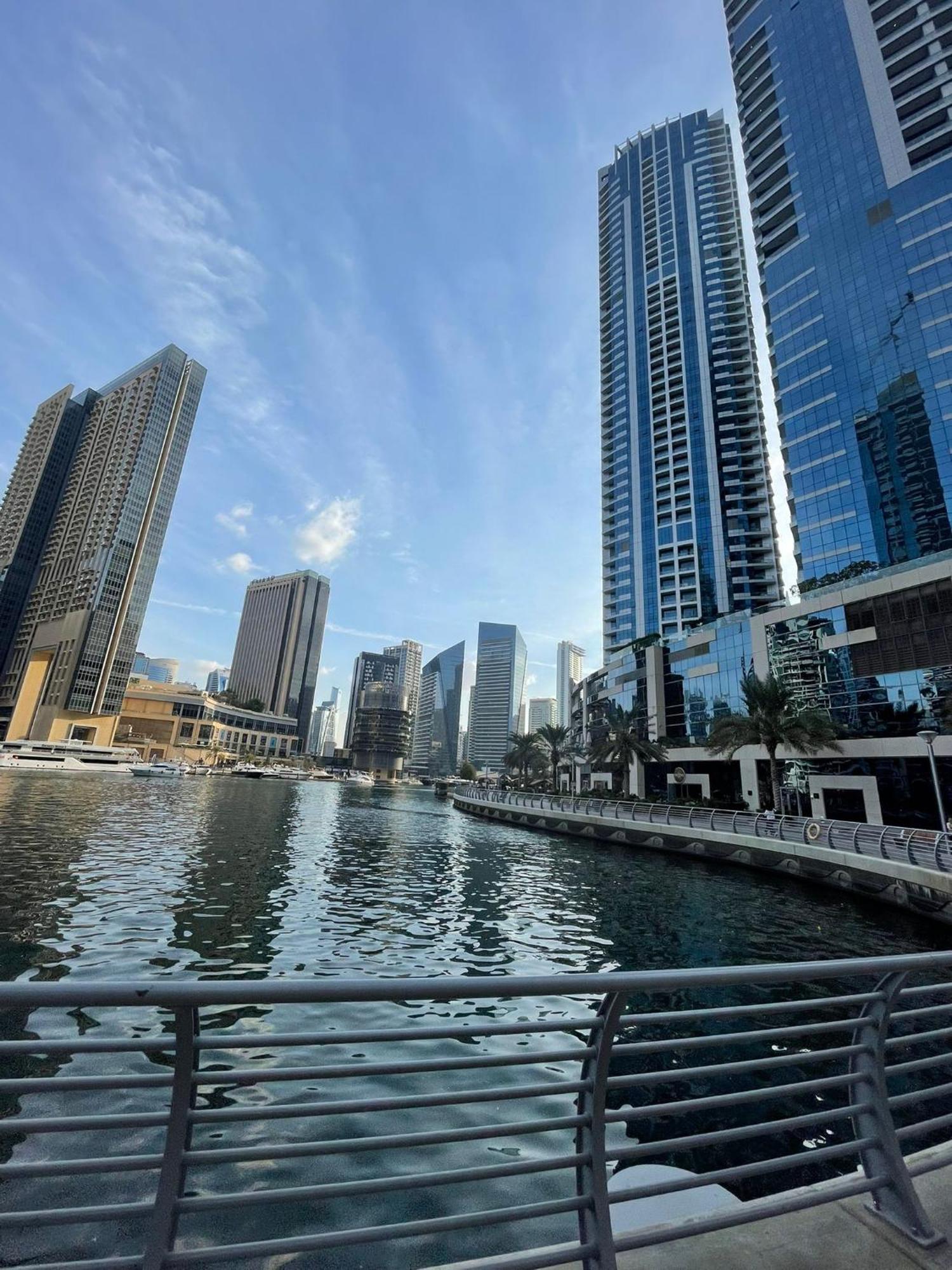 ホテル Four Stars Dubai Marina Jbr エクステリア 写真