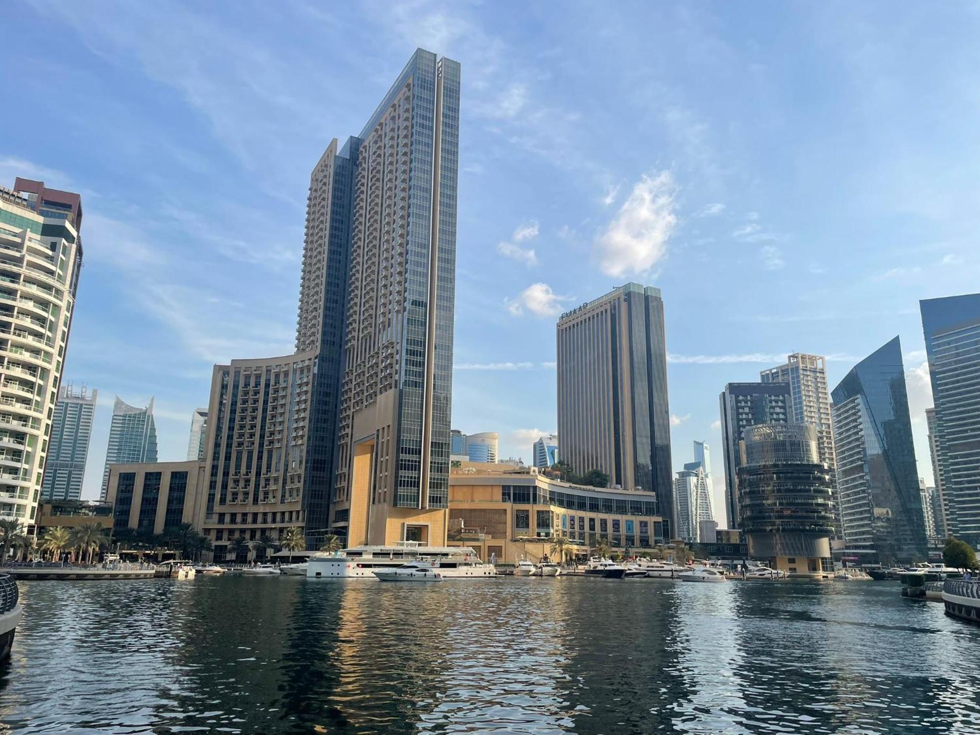 ホテル Four Stars Dubai Marina Jbr エクステリア 写真