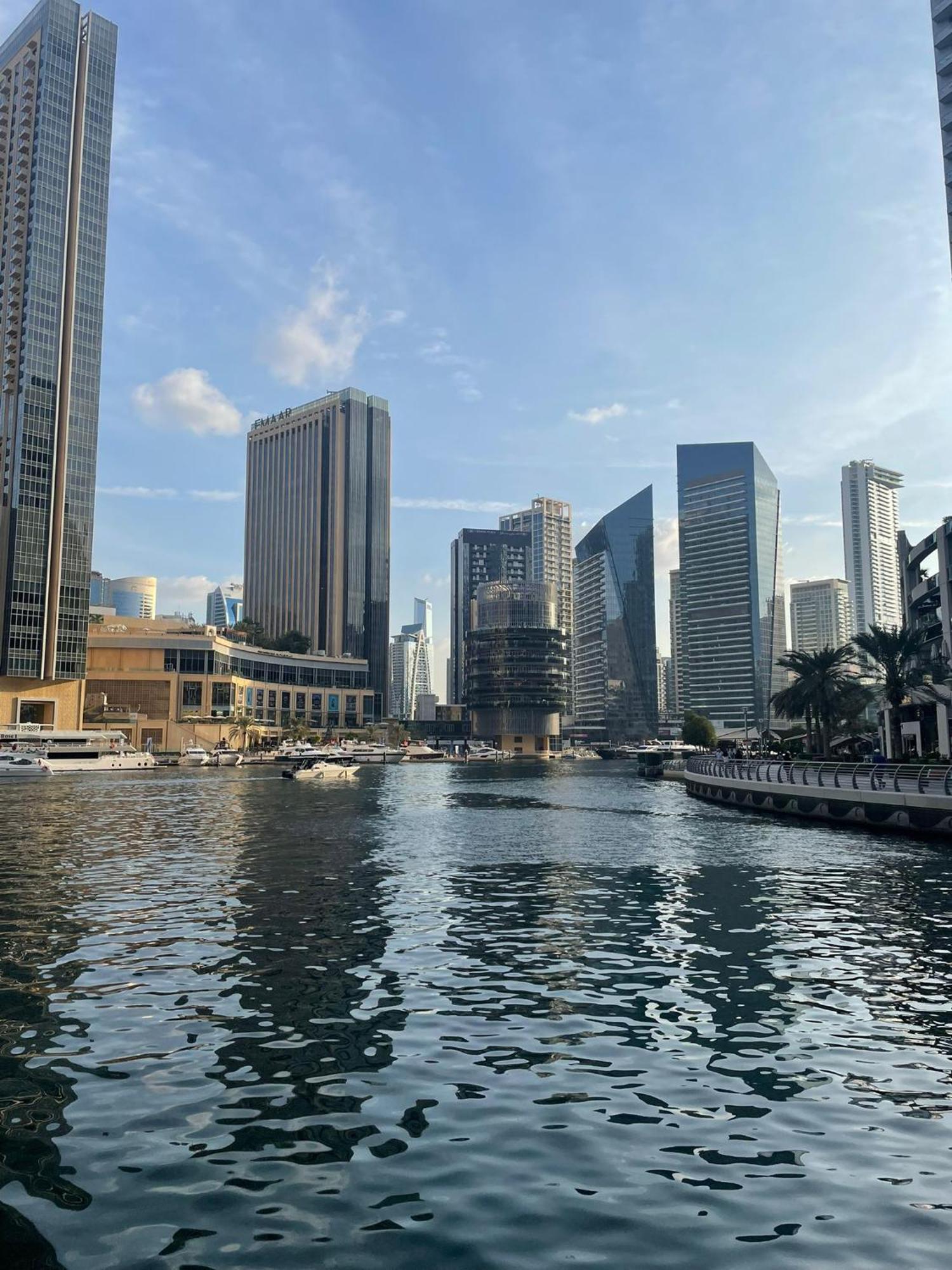 ホテル Four Stars Dubai Marina Jbr エクステリア 写真