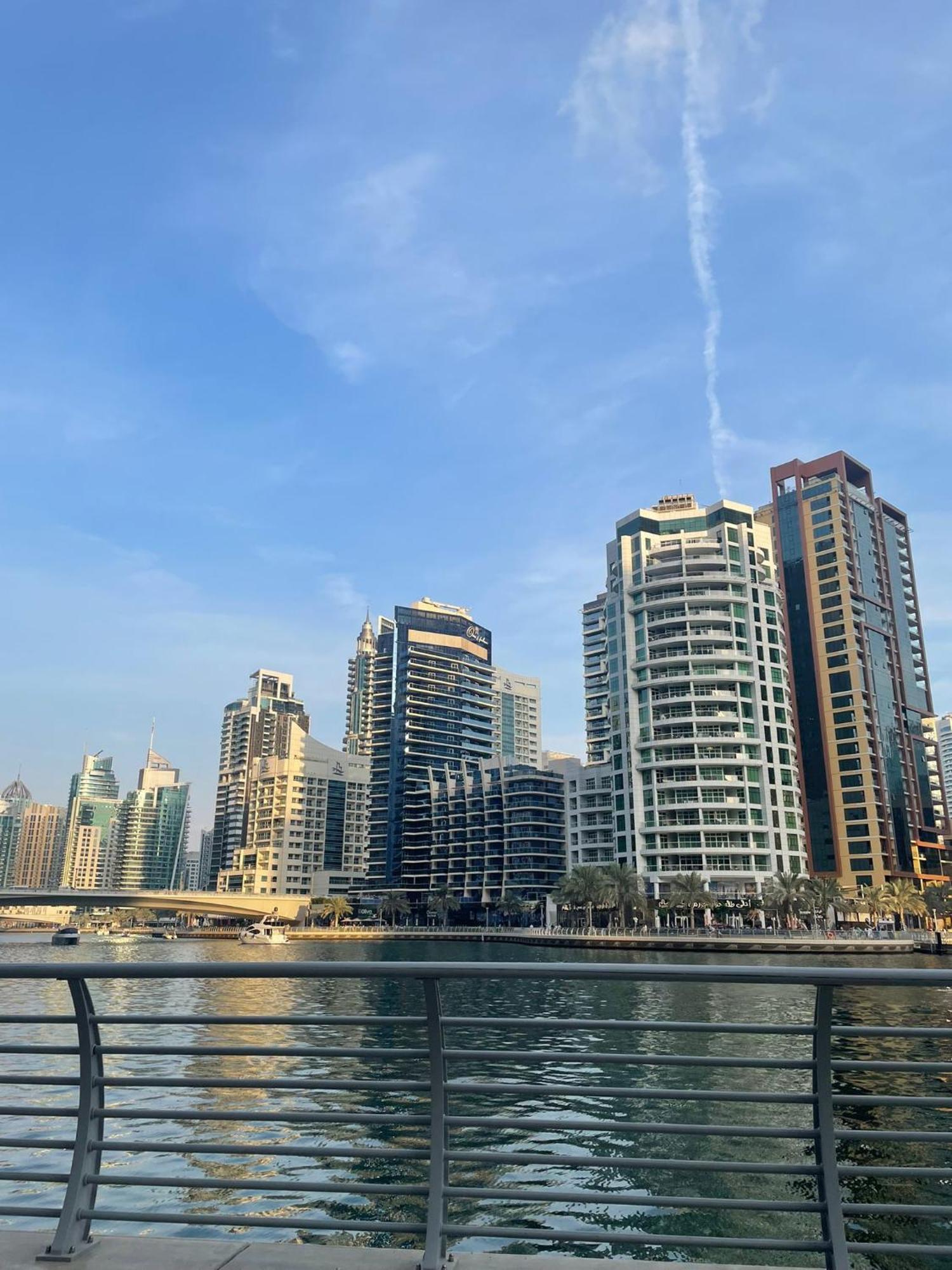 ホテル Four Stars Dubai Marina Jbr エクステリア 写真