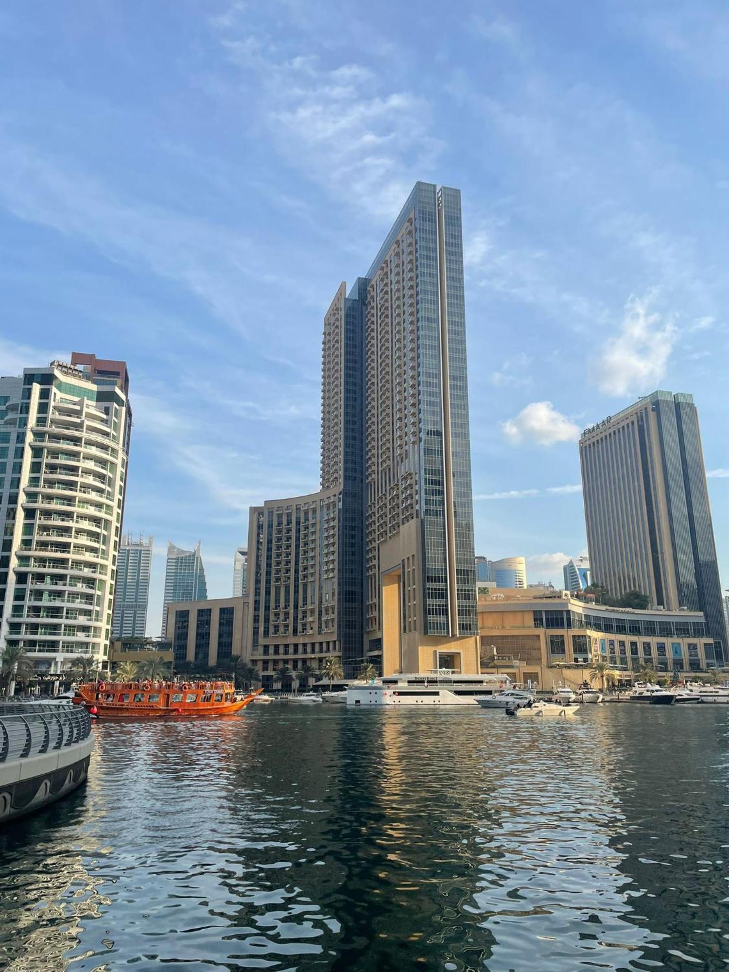ホテル Four Stars Dubai Marina Jbr エクステリア 写真