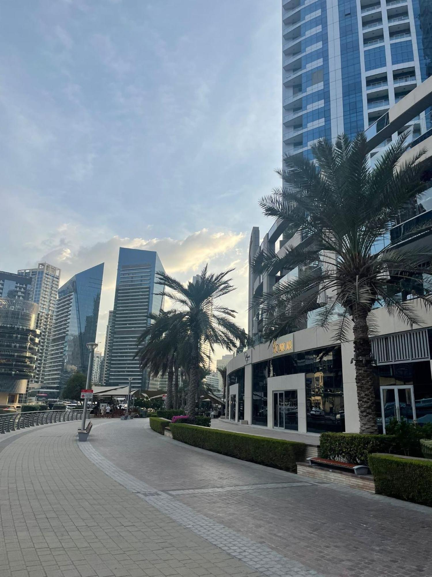 ホテル Four Stars Dubai Marina Jbr エクステリア 写真