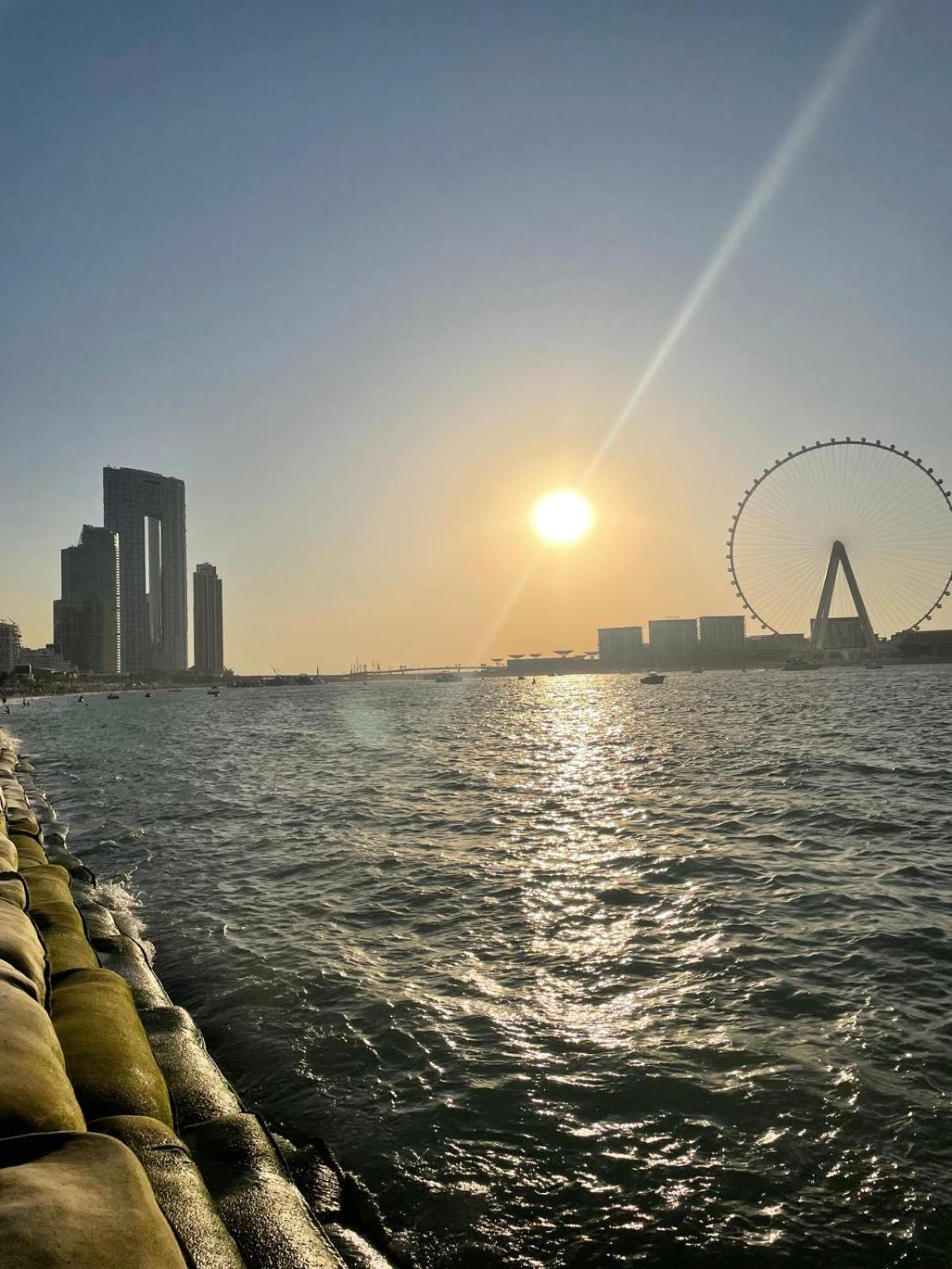ホテル Four Stars Dubai Marina Jbr エクステリア 写真