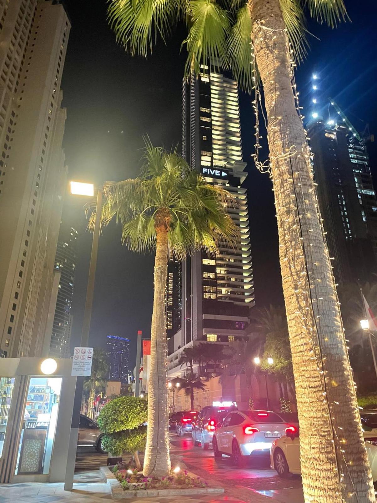 ホテル Four Stars Dubai Marina Jbr エクステリア 写真